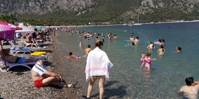 Milas’ta Sahiller Dolup Taştı