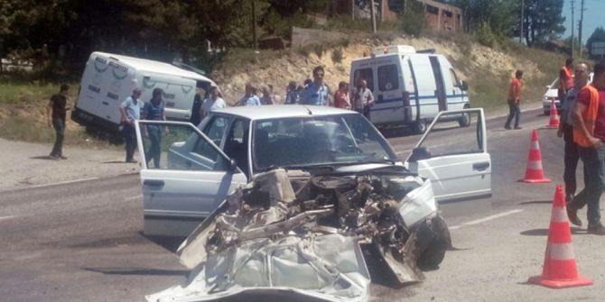 Cenaze Arabası Kaza Yaptı: 1 Ölü