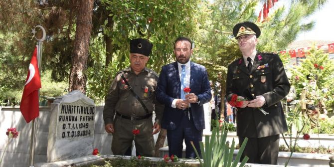 İzmit’in 96’ıncı Kurtuluş Yıldönümü Kutlandı