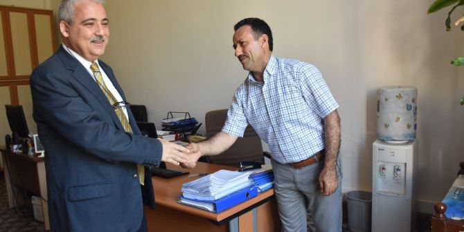 Vali Güvençer Valilik Personeliyle Bayramlaştı