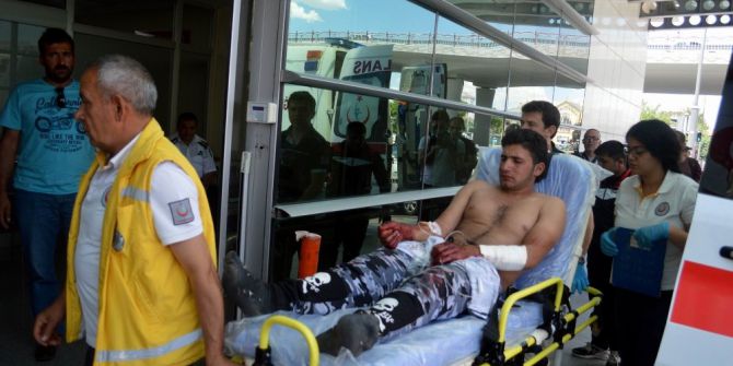 Suriyeli Kardeşlerin Motosiklet Kavgasında Kan Aktı