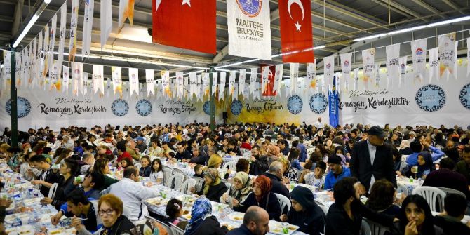 100 Bin Kişi “Sevgi Sofraları”nda Buluştu