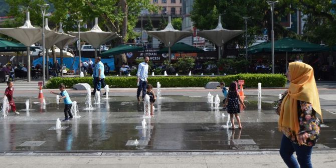 Sıcak Hava Çocuklara Yaradı