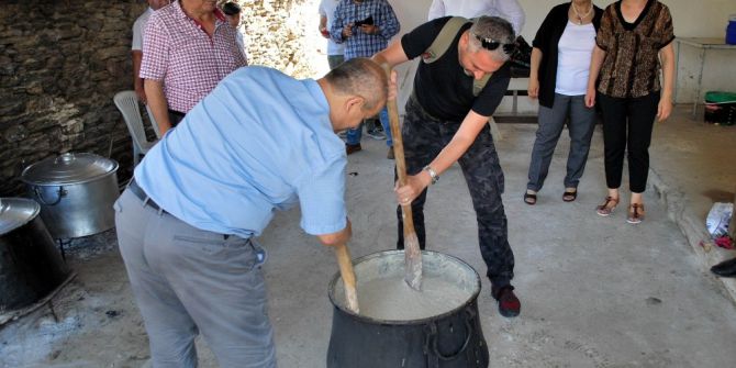 Kemer Mahallesi Keşkek Festivali İle Şenlendi