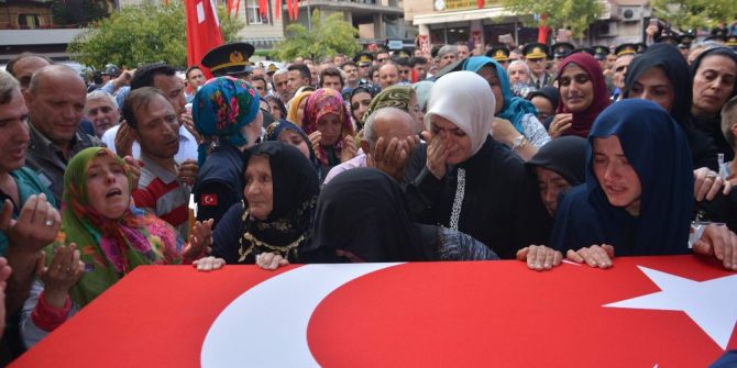 Şırnak’ta Şehit Olan Trabzonlu Asker Son Yolculuğuna Uğurlandı