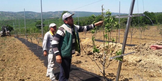 Uygulama Bahçesi Çiftçileri Bilinçlendiriyor