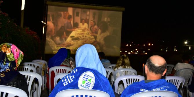 Açık Hava Sinema Nostaljisi Ünye’de Yaşatılıyor