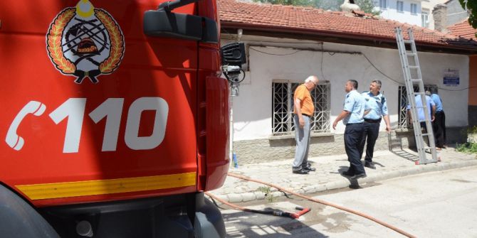 Kullanılmayan İkamette Çıkan Yangın Korkuttu