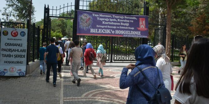 Şeyh Edebali Türbesi Bayramda Da Ziyaretçi Akınına Uğradı