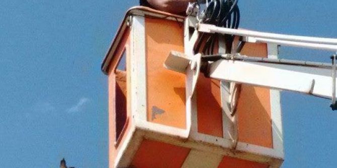 Elektrik Direğinden Düşen İşçi Yaralandı