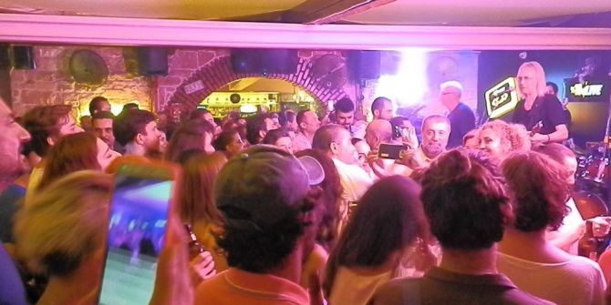 Foça Ünlü Rock Grubuyla Coştu