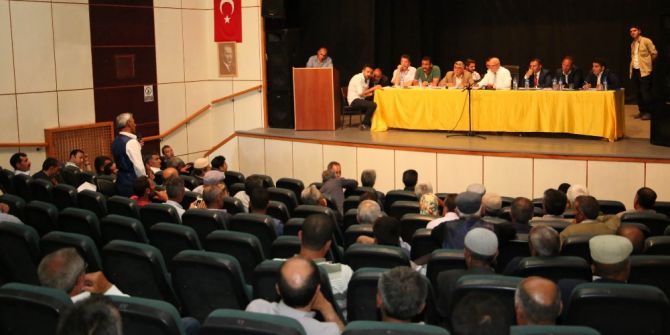 Başkan Sekmen Hınıs’a Çıkarma Yaptı