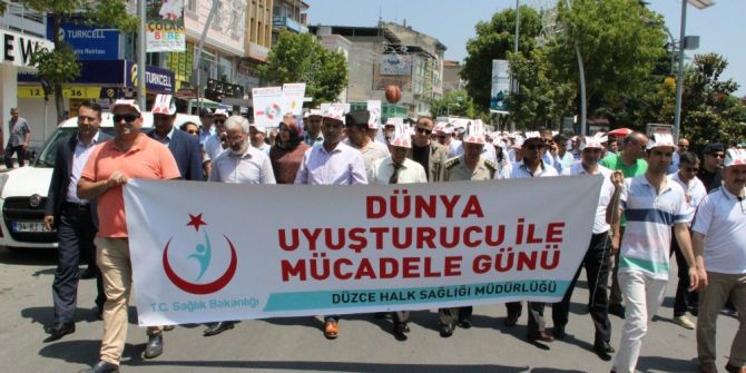 Uyuşturucuya Karşı Yürüdüler