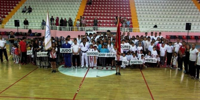 Yozgat’ta Yaz Spor Okulları Açıldı