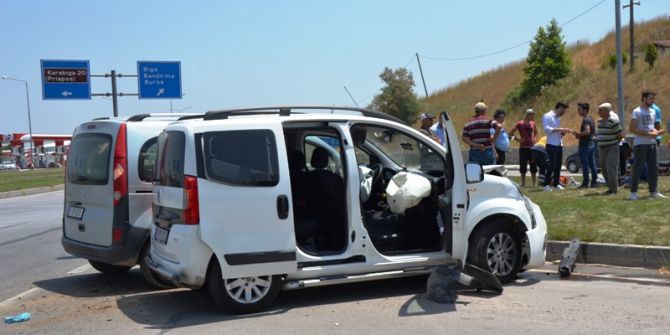 Çanakkale’de Trafik Kazası: 1 Yaralı
