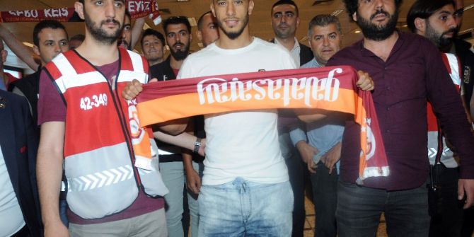 Galatasaray’ın Yeni Transferi Belhanda İstanbul’da
