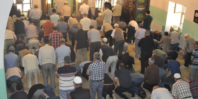 Müezzin Nöbet Geçirince Ezan Yarıda Kaldı