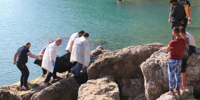 Denizde Erkek Cesedi Bulundu