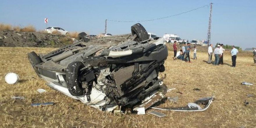 Kamyonet Takla Attı: 1 Ölü, 1 Yaralı