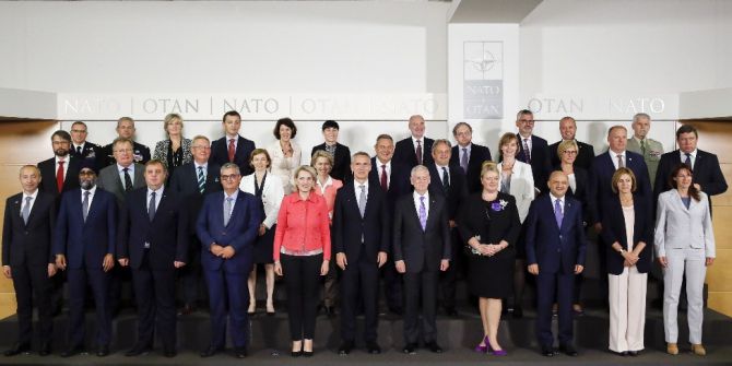 Savunma Bakanları Nato Zirvesinde Aile Fotoğrafı Çektirdi
