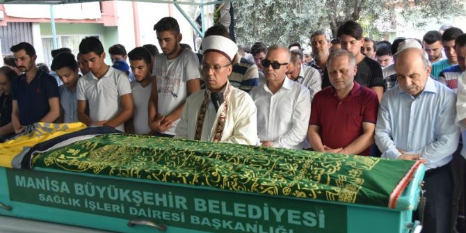 Derede Boğulan Genç Son Yolculuğuna Uğurlandı