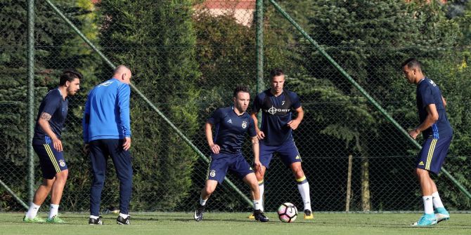 Fenerbahçe, Yeni Sezon Hazırlıklarını Sürdürüyor