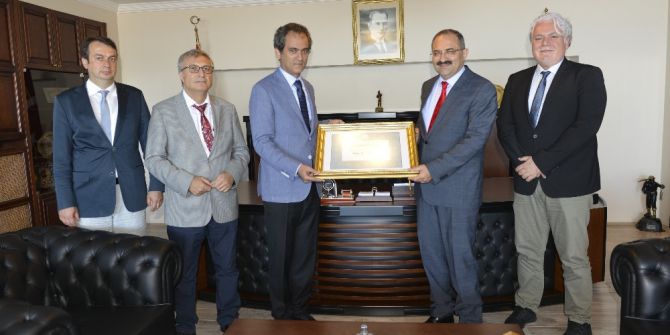 Vali Kaban’dan Rektör Özer’e Veda Ziyareti