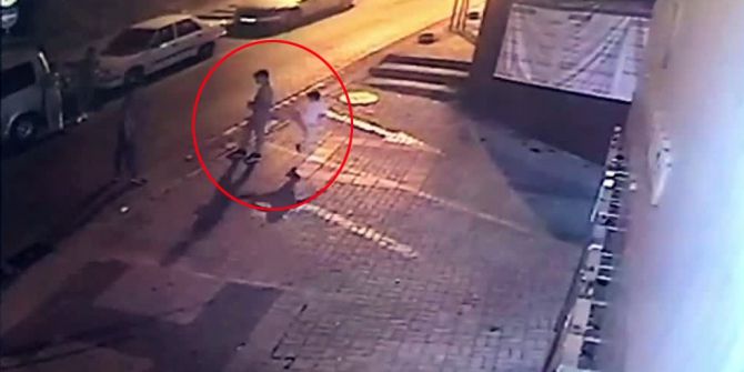 Ölümden Arkadaşına Attığı “Uçan Tekmeyle” Kurtuldu