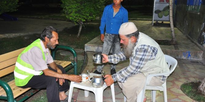 Sıcak Hava Dalgası Etkisini Sürdürüyor