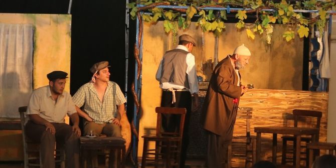 İlk Kez Tiyatro İzleyen Köylü Kadın Gözyaşlarına Hakim Olmadı