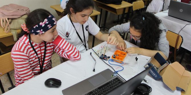 Öğrenciler Elektronik Devrelerini Programladılar