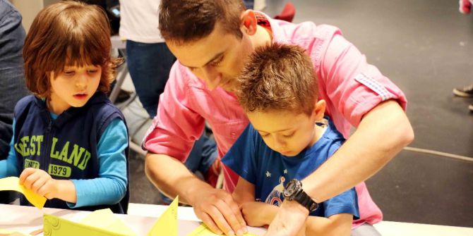 Çocuklar, Aileleriyle Kağıt Müzesi’nde Öğrenerek Eğlendi