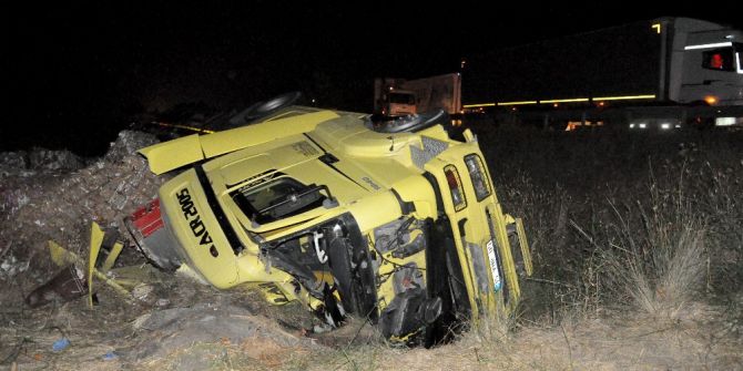 Devrilen Tır’da Can Pazarı: 1 Ölü, 1 Yaralı