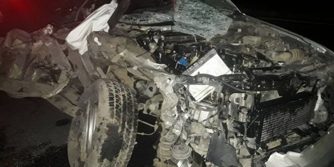 Söke’deki Kazada Pikap, Kamyonun Altına Girdi