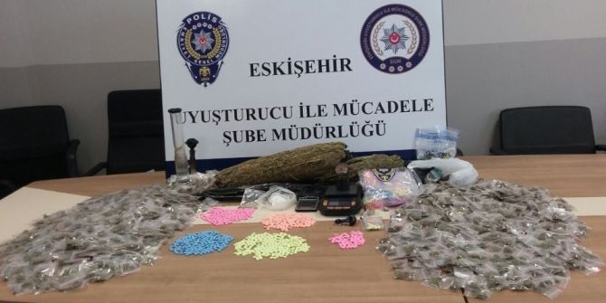 Narkotik Ekipleri Zehir Tacirlerine Göz Açtırmadı