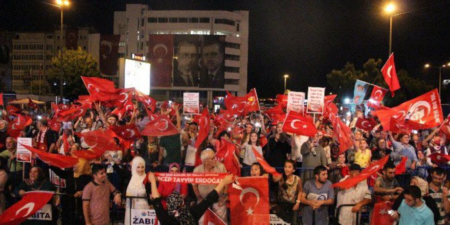 Samsun’da Demokrasi Nöbetine Devam