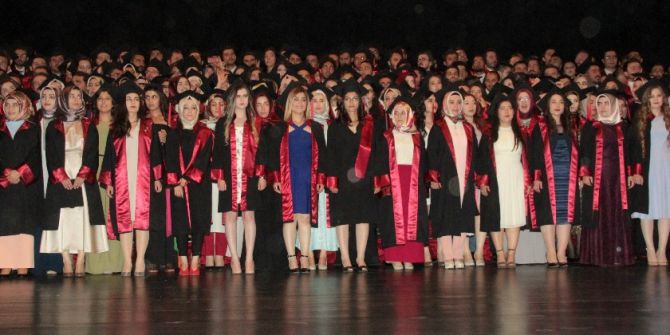 Tıp Fakültesinden 205 Öğrenci Mezun Oldu