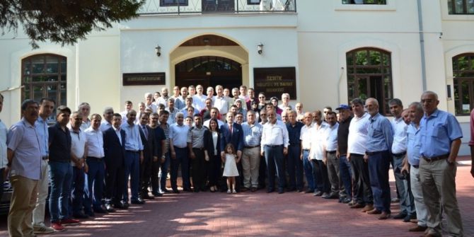 Davutoğlu Elini Öpmüştü, Kaymakam Da Giderken Helallik İstedi