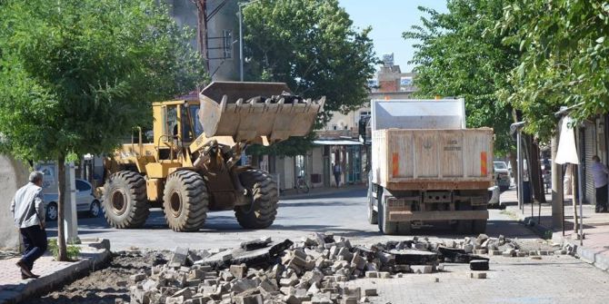 Kahta’da ’Prestij Cadde’ Çalışmaları Başladı