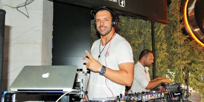 Hüseyin Karadayı: “Dj’lik Yapan Fenomenler Gelip Geçici”