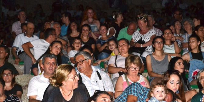 Tiyatral Gösterimle Mübadele Gerçeği