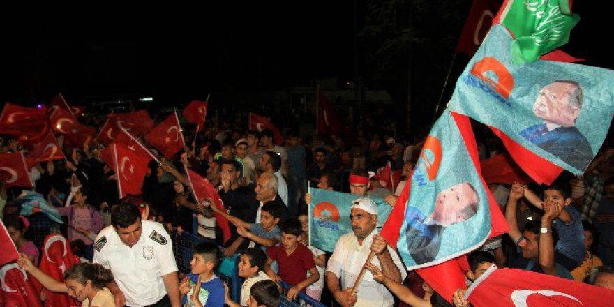 Muş’ta Demokrasi Nöbeti-