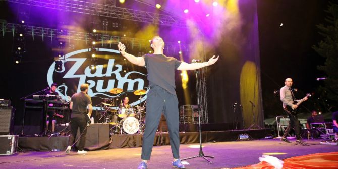 Finike Portakal Festivali Zakkum Konseri İle Devam Etti