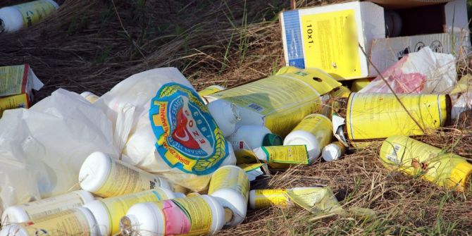 Çevrecilerden Boş Tarım İlacı Ambalajlarına Tepki