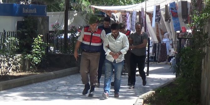 Çanakkale’de 2 Minibüste 48 Kaçak Yakalandı