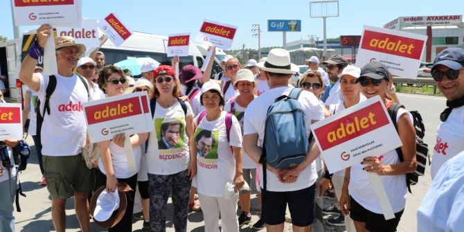 Adalet Yürüyüşüne Sıcaklık Engeli