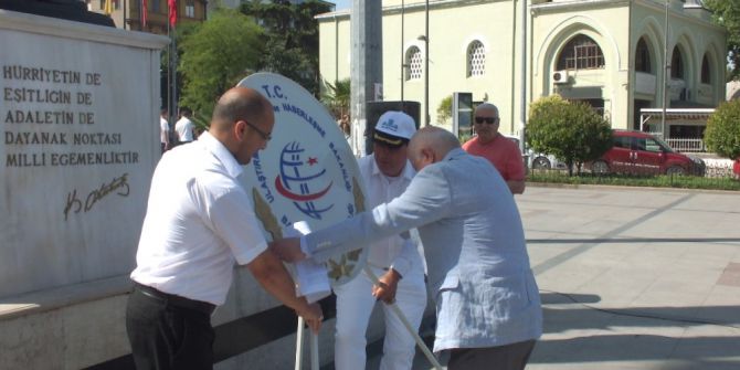 Deniz Şehitleri Anıldı