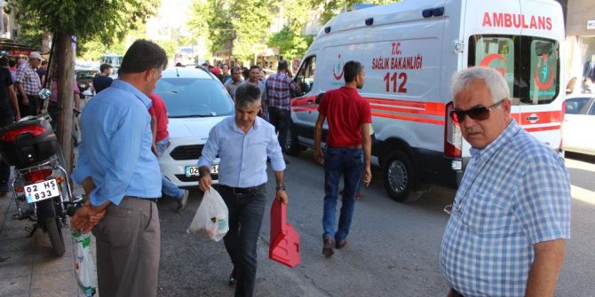 Yayaya Çarpıp Kaçtı