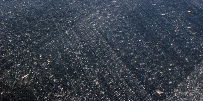 Denizli’de Aşırı Sıcaklar Asfaltı Eritti