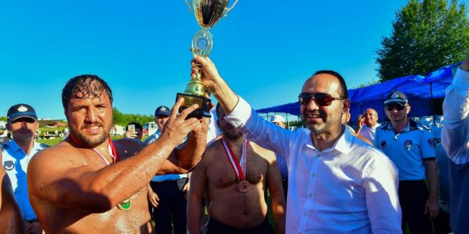 Recep Kara’nın Sırtı Yere Gelmiyor